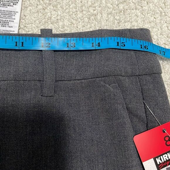 NWT- Kirkland Signature- 8. 27” Inseam Ankle Pant - Picture 6 of 7